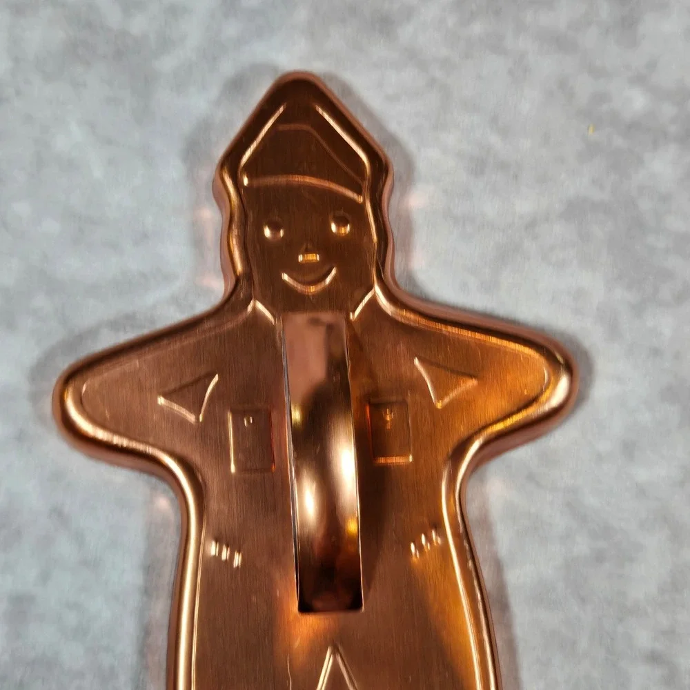 Vintage‎ Aluminum Cookie Cutter Christmas Gingerbread Man Gold Large 6